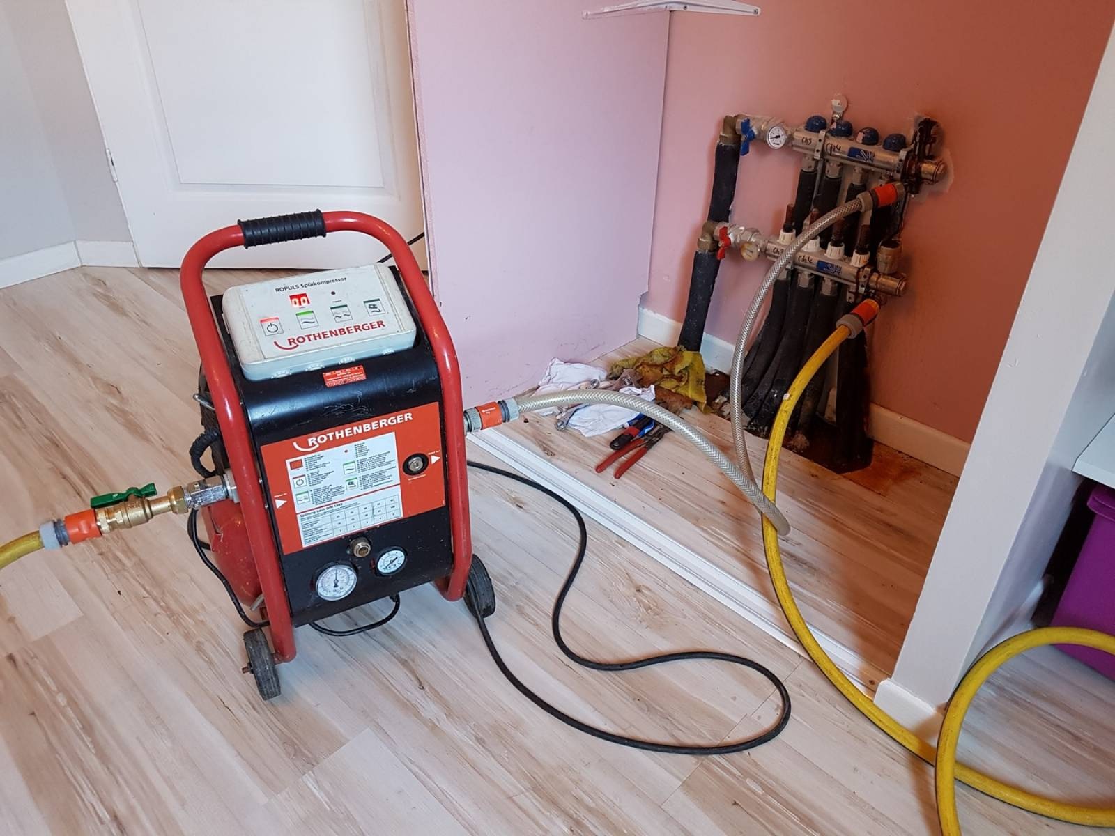 Kadıköy Eğitim Vaillant Hermetik Şofben Kombi Bakımı